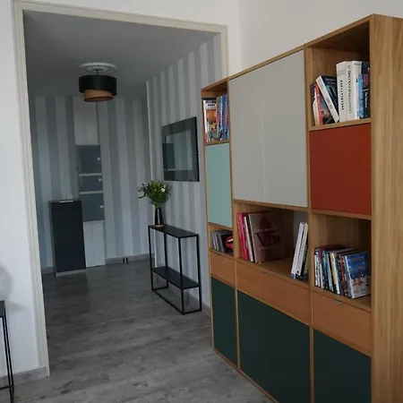 Un Trois Etoiles Entre La Rochelle Et Les Marais Poitevin Apartment