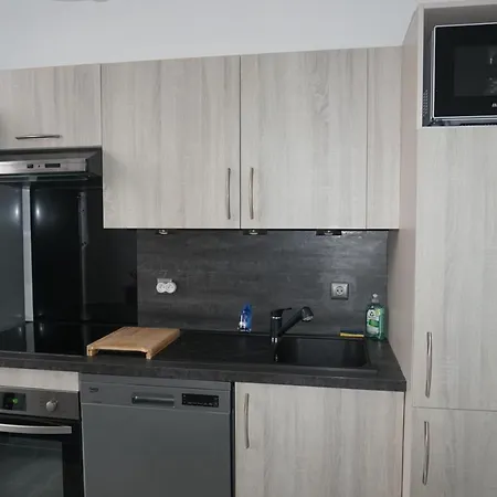 Un Trois Etoiles Entre La Rochelle Et Les Marais Poitevin *