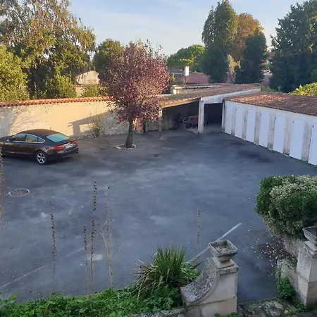 Un Trois Etoiles Entre La Rochelle Et Les Marais Poitevin