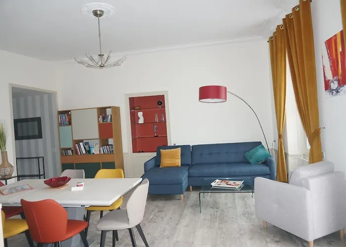 Un Trois Etoiles Entre La Rochelle Et Les Marais Poitevin Apartment